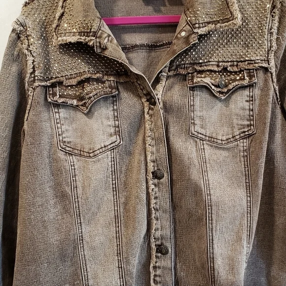 DG2 by Diane Gilman brown denim jacket with bling - Picture 11 of 11